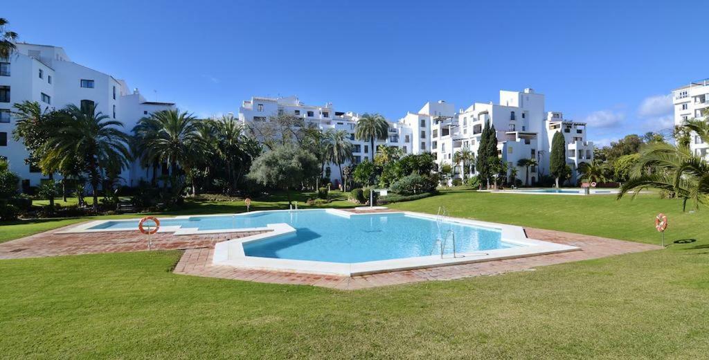 Apartmán Jardines Del Puerto Marbella Exteriér fotografie